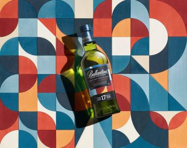 Ballantine's 17 Năm Artist Edition