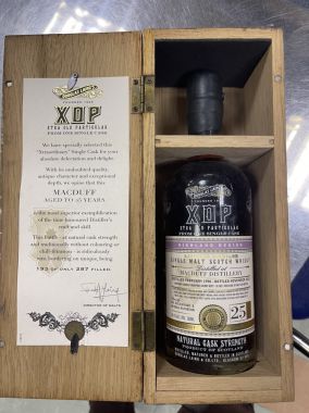 XOP Xtra Old Particular 25 năm