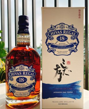 Chivas 18 Năm Ultimate Cask Collection Japanese Oak (Nhật)