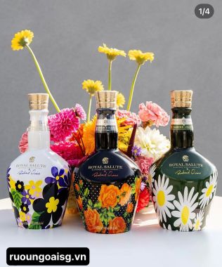 ROYAL SALUTE 21 NĂM - RICHARD QUINN ROSES EDITION II