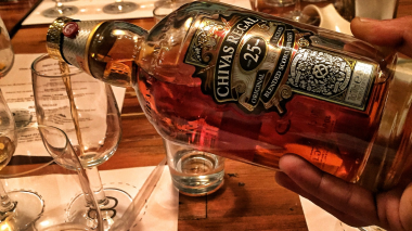 Chivas 25 Năm Regal