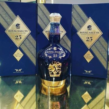 Chivas 25 Năm Royal Salute (Chivas 25 Sứ)