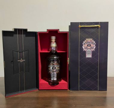 Chivas 25 Năm Regal