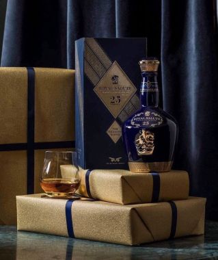 Chivas 25 Năm Royal Salute (Chivas 25 Sứ)