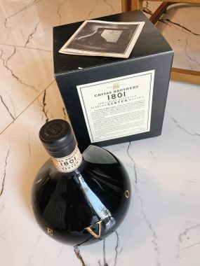 Rượu Whisky Chivas Revolve 1801 (Chivas Đĩa Bay) 