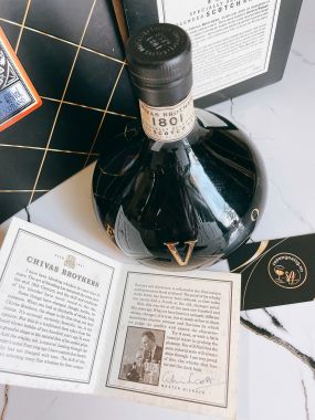 Rượu Whisky Chivas Revolve 1801 (Chivas Đĩa Bay) 
