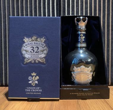 RƯỢU CHIVAS 32 _ ROYAL SALUTE 32 YEARS OLD