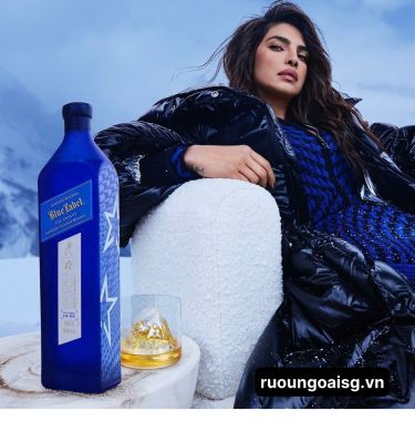 Johnnie Walker Blue Label Ice Chalet 2025