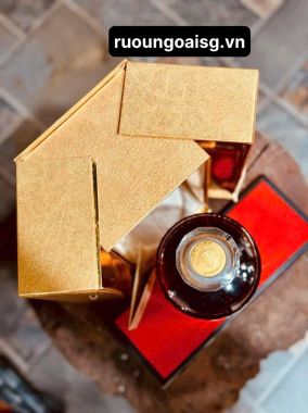 Hibiki 30 năm Gold Limited Edition