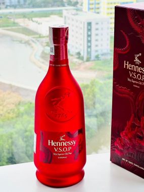 Hennessy VSOP Deluxe Tết 2024