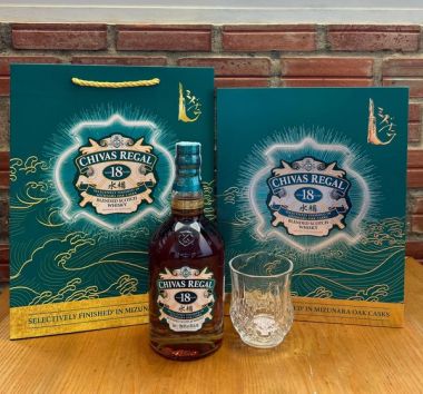 Chivas 18 Năm Mizunara - Hộp Quà Tết 2024