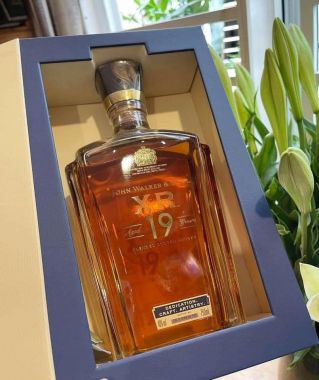 Johnnie Walker XR 19 Năm