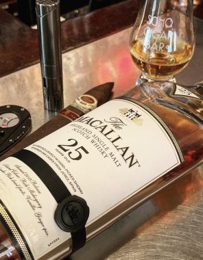 Macallan 25 Năm Sherry Oak