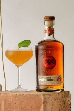 Rượu Bacardi 8 năm Reserva Ocho
