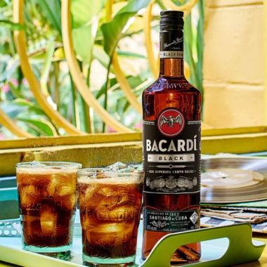 Rượu Bacardi Carta Negra Black