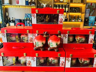 Cặp Rượu Mao Đài Trái Đào Tiên Đài Loan Mẫu Mới 2025