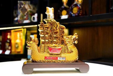 Rượu Thuyền Rồng Brandy XO Dragon Boat