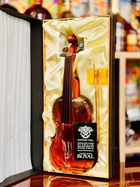 Đàn violin Suntory VSOP 70cl
