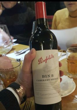 Vang Úc Penfolds Bin 8