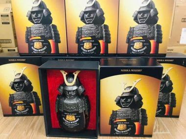 RƯỢU WHISKY NIKKA - SAMURAI GOLD & GOLD