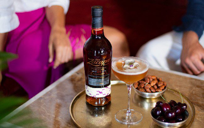 ZACAPA TIẾT LỘ C&Aacute;CH Đ&Oacute;NG CHAI HEAVENLY CASK - PHI&Ecirc;N BẢN THỨ 3