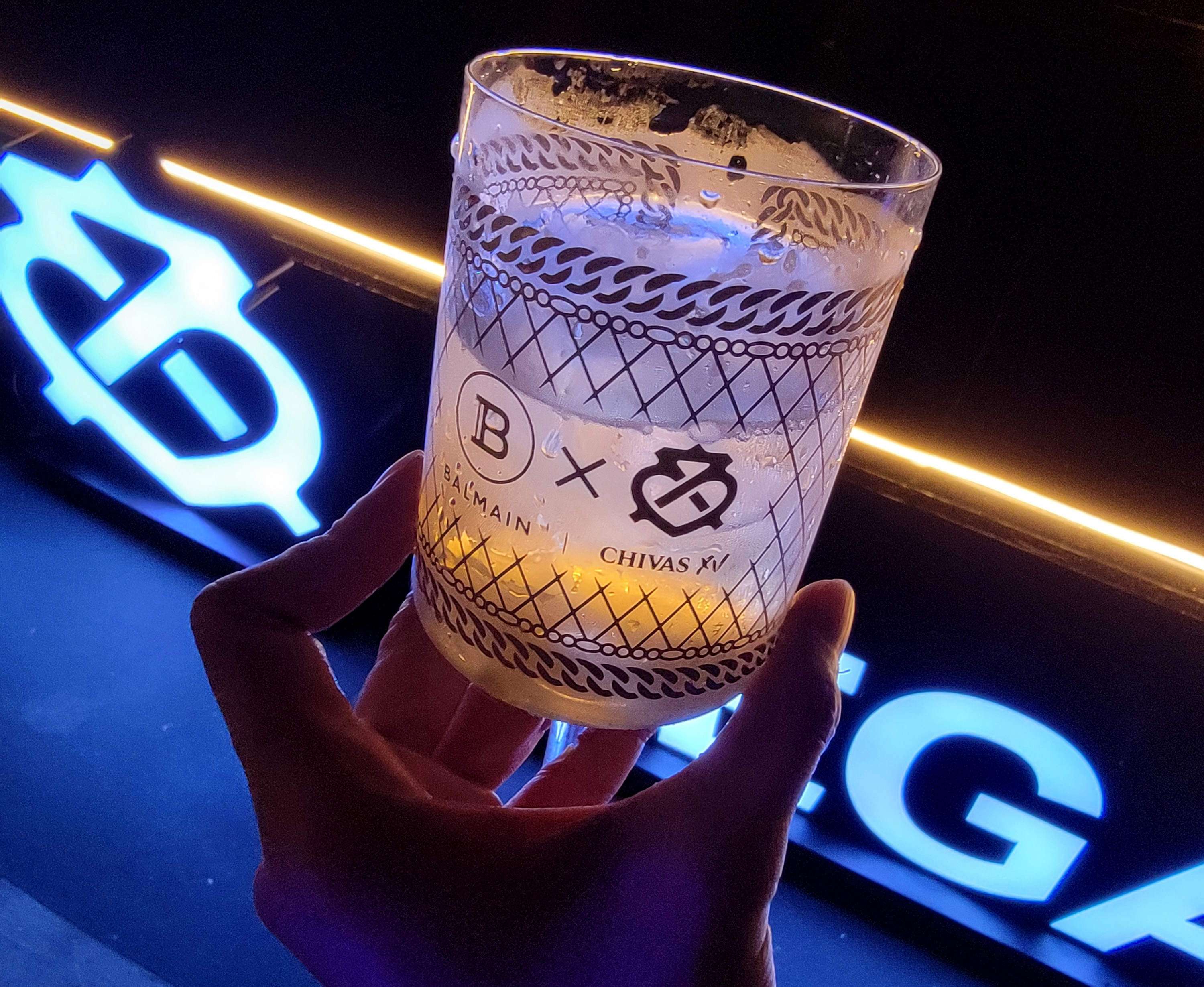 Chivas 15 năm Balmain Phi&ecirc;n Bản Giới Hạn