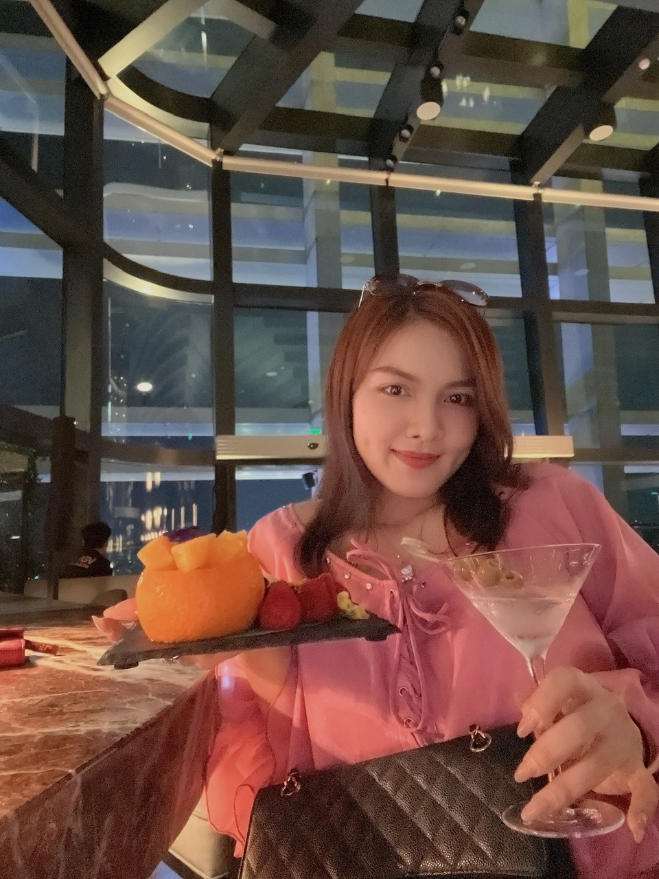 Song Bar tại Hilton