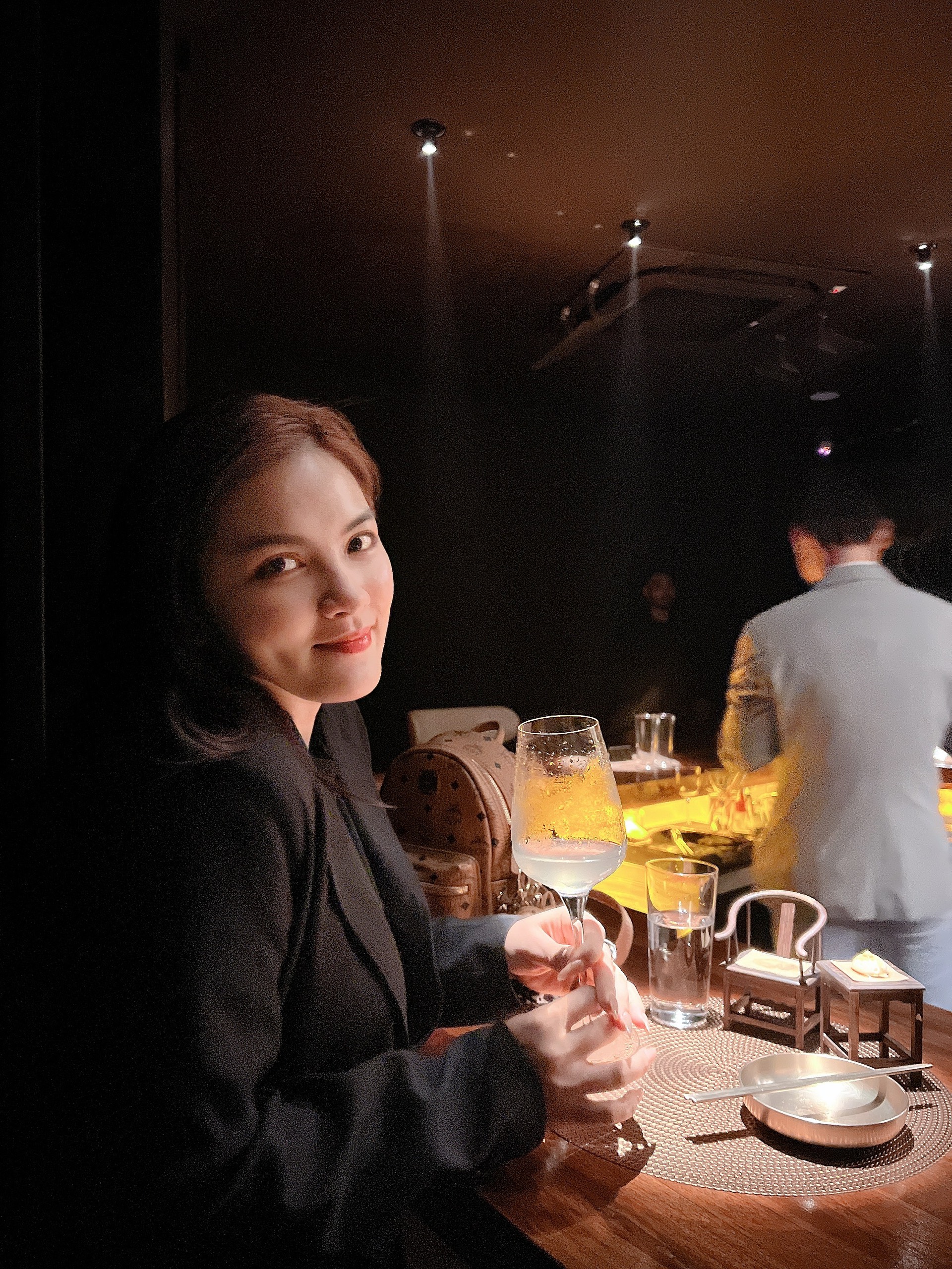 Khám Phá Tủ Bar: Điểm Đến Hoàn Hảo Cho Tín Đồ Ẩm Thực và Rượu