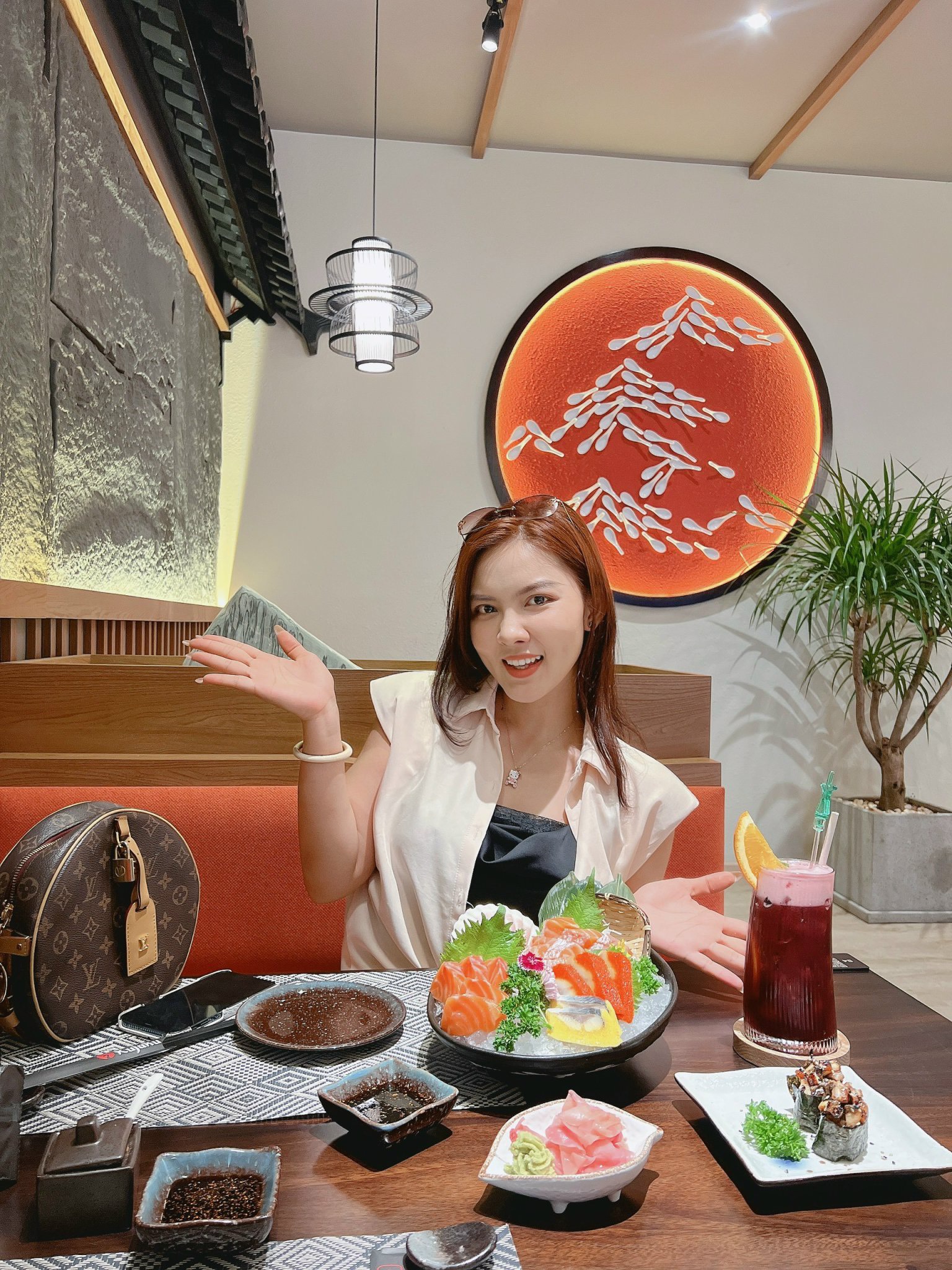Kh&aacute;m Ph&aacute; Kujaku Sushi: Điểm Đến Ẩm Thực Nhật Bản Tại TP. Thủ Đức