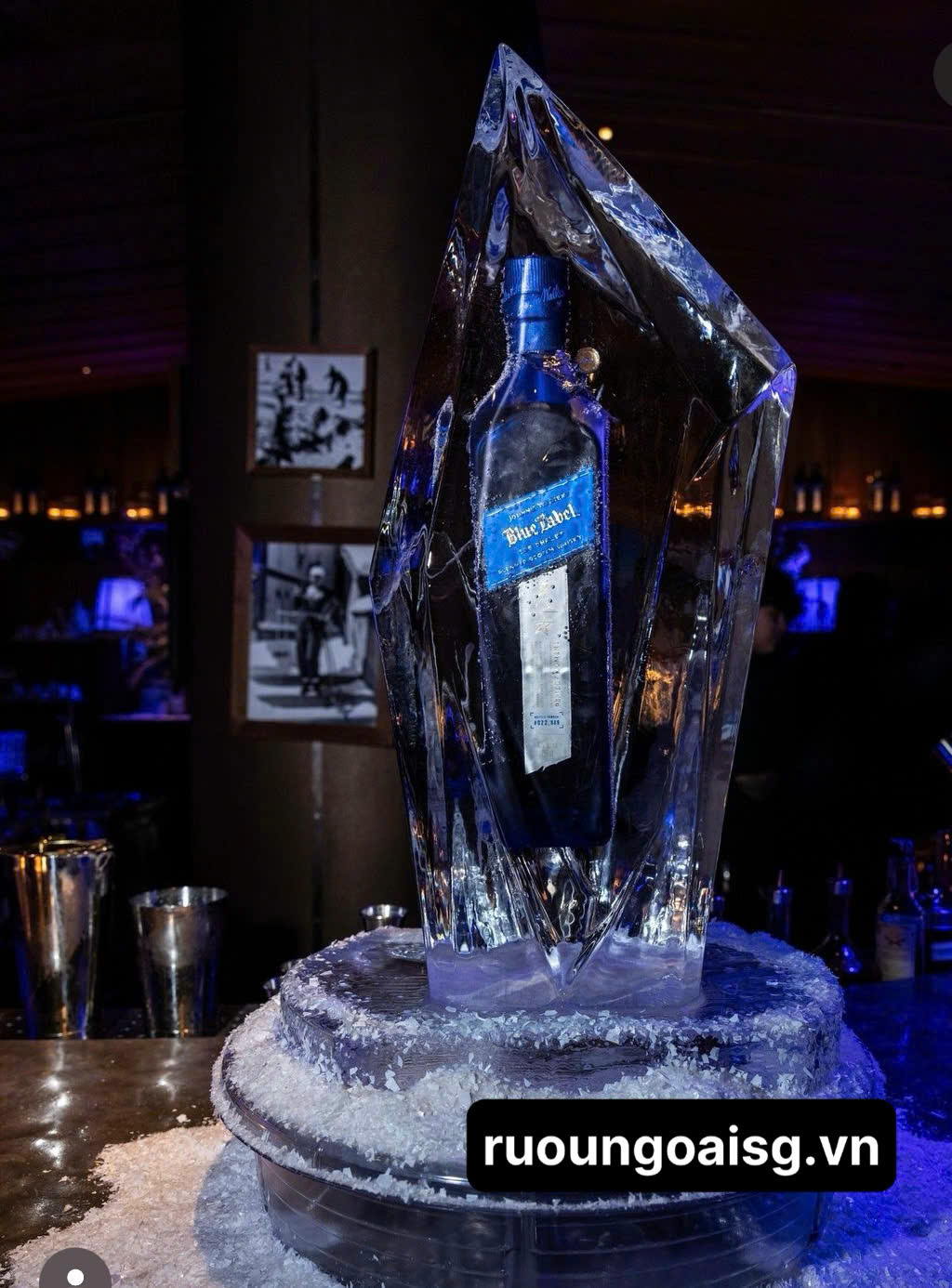 Rượu Whisky Johnnie Walker Blue Label Ice Chalet
