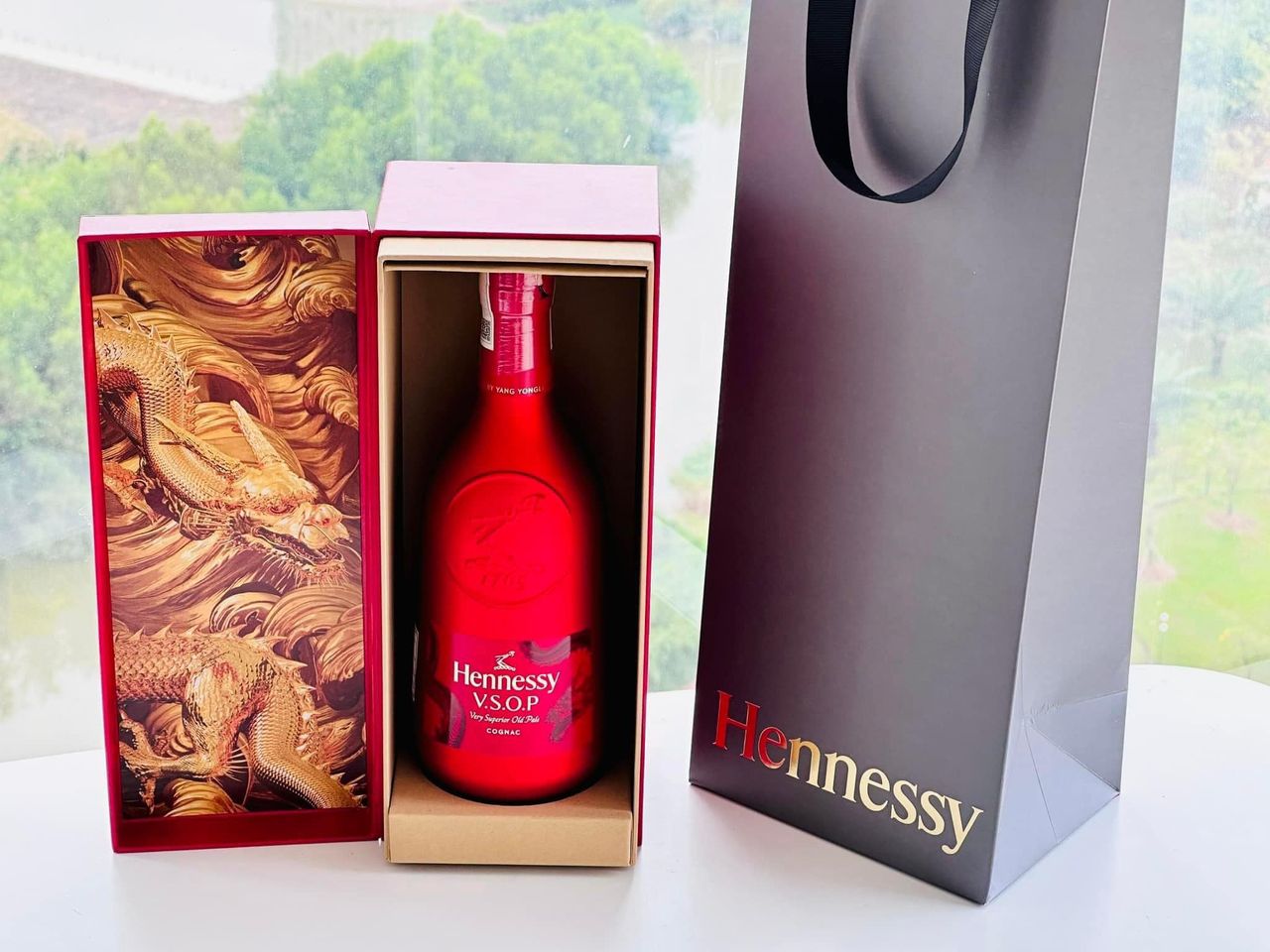 Hennessy VSOP Deluxe Tết 2024
