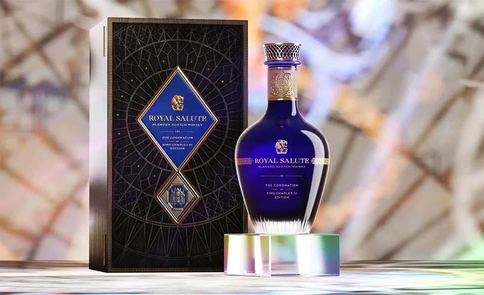 ROYAL SALUTE CHO PHÁT HÀNH ROYAL SALUTE CORONATION OF KING CHARLES III EDITION