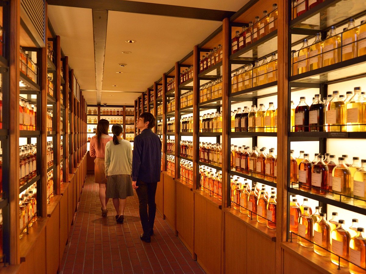 Yamazaki Distillery: Nơi tạo n&ecirc;n hương vị độc đ&aacute;o của whisky Nhật Bản